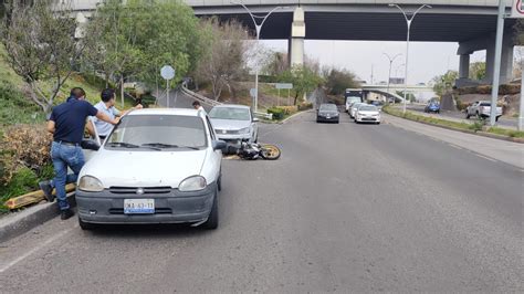 Auto Embiste A Motociclista En Av Constituyentes Noticias De Quer Taro