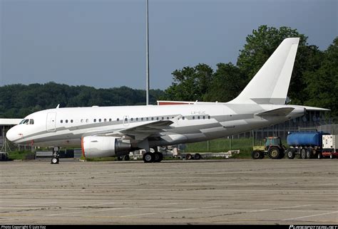 Lx Gjc Global Jet Luxembourg Airbus A Acj Elite Photo By Luis