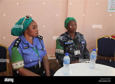 Community Police Meeting Hi Res Stock Photography And Images Alamy