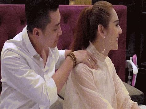 Lâm Khánh Chi chụp ảnh nude táo bạo tặng chồng kém tuổi