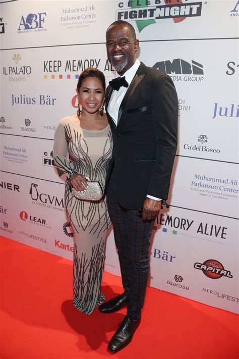 Brian Mcknight Marries Leilani Malia Mendoza In Lavish Castle Ceremony