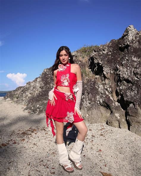 Bini Aiah Tiktok Style Pretty Brunette Pretty People