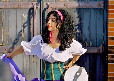 Dance La Esmeralda By Momokarinyo On Deviantart