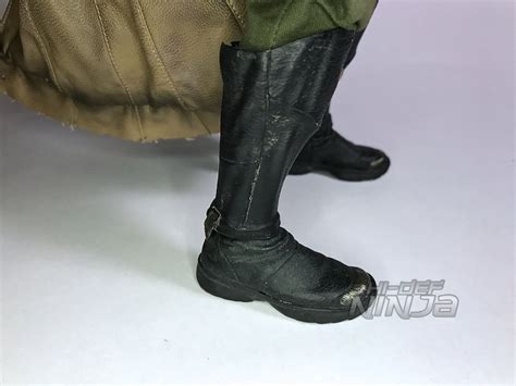 A Review Of The 1 6 Scale Knightmare Batman From BATMAN V SUPERMAN DAWN OF JUSTICE By Hot Toys