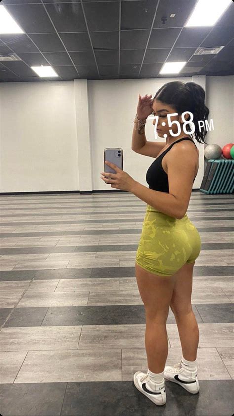 Loves Showing That Ass Off Scrolller