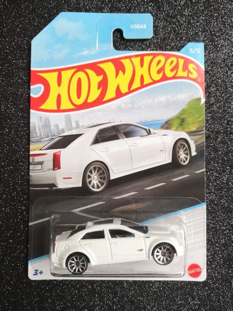 Hot Wheels Luxury Sedans Series 2022 Set Of 5 Hobbies Toys Toys Games On Carousell