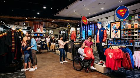 Warner Bros. Studio Tour Hollywood Tienda de los estudios Warner Bros ...