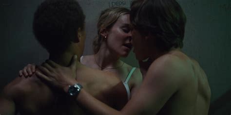 Nude Video Celebs Pommelien Thijs Sexy Ayana Doucoure Sexy Manouk Pluis Sexy Knokke Off