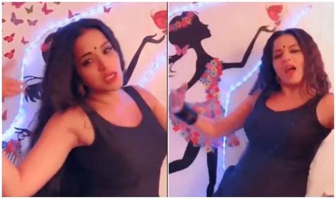 Bhojpuri Hot Actor Monalisa Performs Talli Dance On Chhote Chhote Peg Watch Here India
