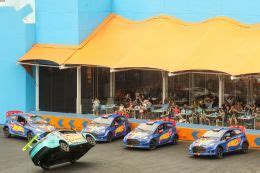 Hot Wheels Epic Show Beto Carrero World