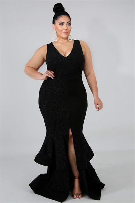 Pin By Maritza Muñoz Mendez On Ropa Bonita Curvy Plus Size Gala Dress