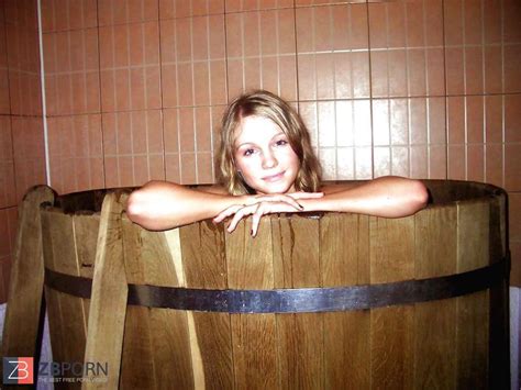 A Highly Super Hot Ash Blonde Damsel In The Bathtub ZB Porn