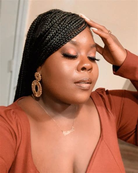 5 Hot Sexy Raven Goodwin Bikini Pics