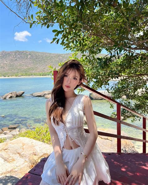 Wyn Anh hot girl da trắng dáng xinh triệu followes được mệnh danh KOL không có đối thủ