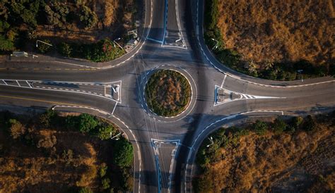 What To Know About Driving A Large Vehicle Through A Roundabout Rv Travel
