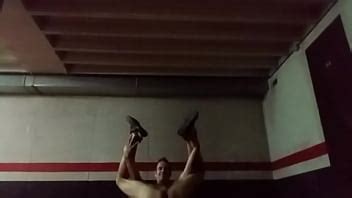 Desnuda En El Estacionamiento Y Pelotas Y El Parking Xvideos