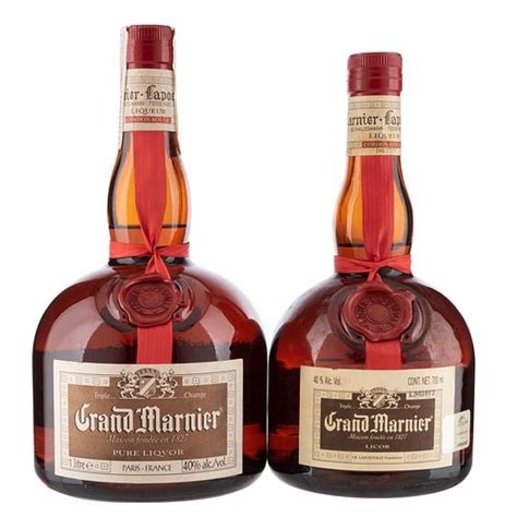 Grand Marnier. Licor triple orange. Paris. Francia. Piezas: 2. En ...