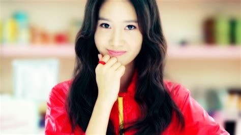 She Smiles at Me - Yoona - Dancing Queen by supervergil on DeviantArt