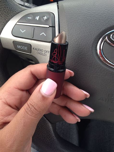My New Mac Viva Glam Rihanna 2 Lipstick