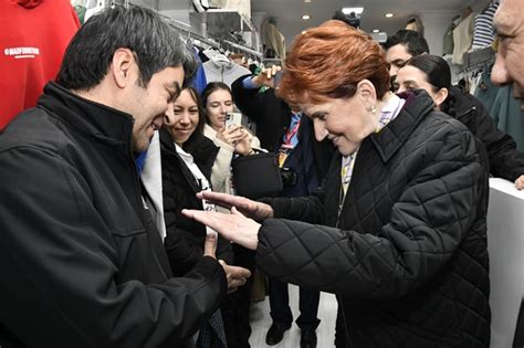 Meral Akşener Taşladıkları ilk pencere İYİ Parti oluyor haberi