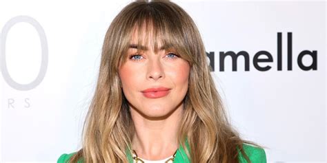 Julianne Hough Is Living It Up In A Bikini With Epic Abs In IG Vacay Pics