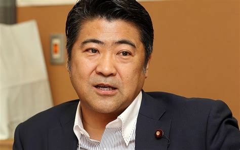 岸田首相最側近・木原誠二内閣官房副長官（53） シングルマザー愛人との“ディズニーデート”写真 文春オンライン