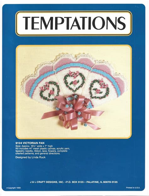 ANNIE'S ATTIC & Temptations Plastic Canvas Patterns, Leaflets