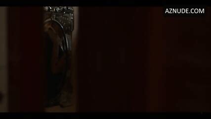 Sobhita Dhulipala Hot Kiss