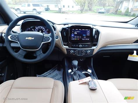 2023 Chevrolet Traverse Premier Dashboard Photos | GTCarLot.com