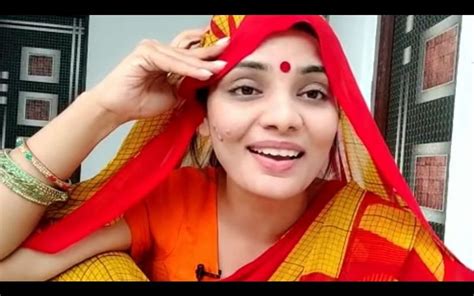 Who Is Neha Singh Rathore Bhojpuri Singer Takes A Dig At Bjps Ravi Kishan