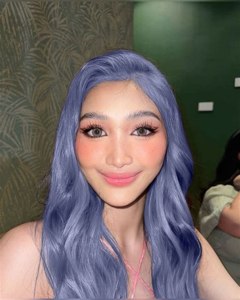 Pin By On Bini Pretty Brunette Cute Makeup Looks Pretty Selfies