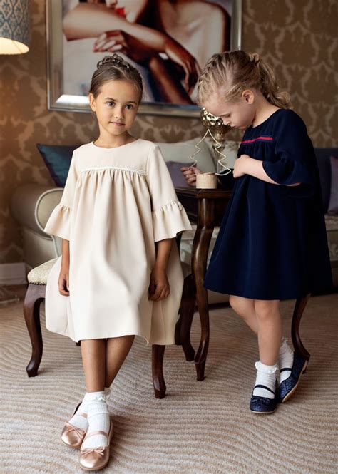 Sukienka Wizytowa Chloe Dla Dziewczynki Nude Stroje Komunijne Suknie Komunijne Warszawa