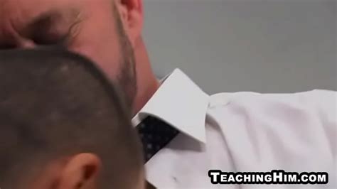 Horny Stud Casey Williams Getting His Cock Sucked XNXX