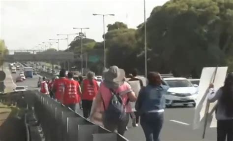 Jornada De Piquetes Levantaron El Corte En El Puente Pueyrredón Y En