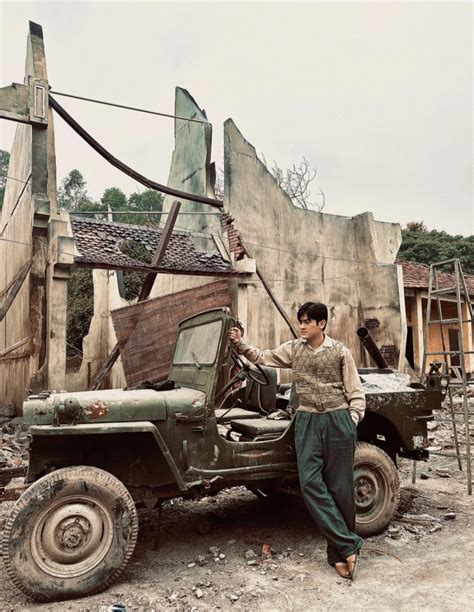 Hot boy Đào Phở Và Piano nổi tiếng nhờ bức ảnh y hệt Doãn Quốc Đam tạo hình lấm lem không dìm