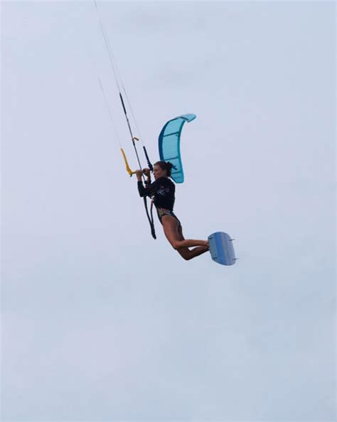 Kitesurfing tricks: 6 tricks for beginners