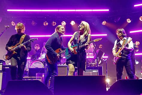 Tedeschi Trucks Band Welcomes Trey Anastasio Norah Jones At Msg