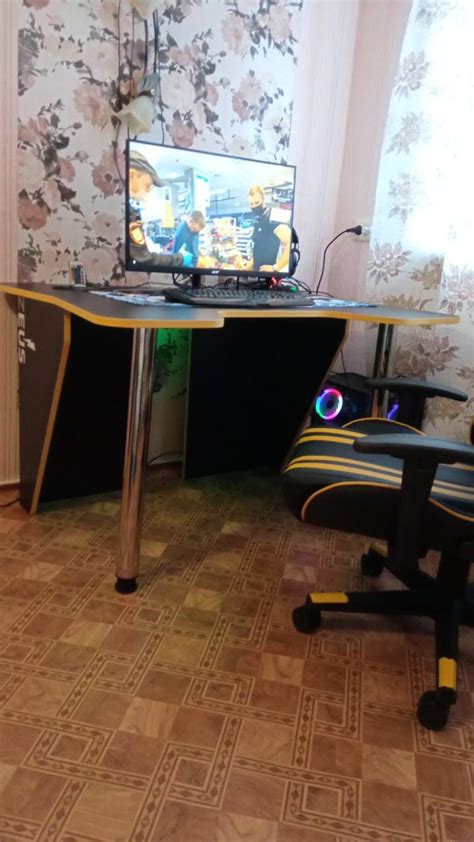 Геймерский Игровой Стол Igrok-3L ЛДСП Черный/Желтый с LED Подсветкой ...