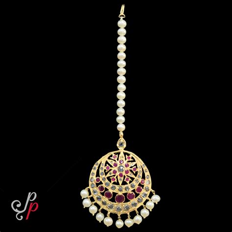 Pearl Maang Tikka