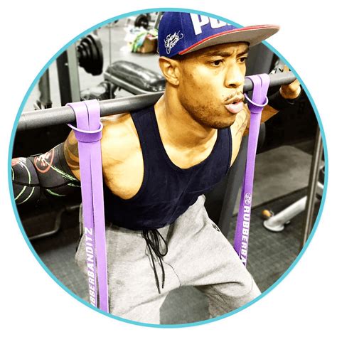 Squats With Resistance Bands And Weights