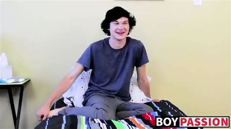 Handsome Justin Cummings Stuffs His Asshole With A Dildo