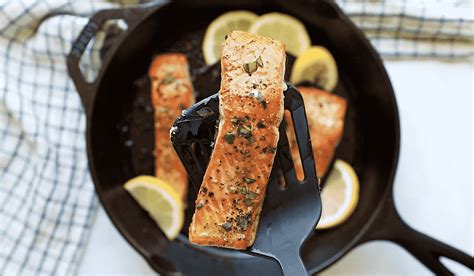 Easy Broiled Salmon Quick And Delicious Primavera Kitchen