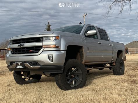 Chevrolet Silverado Wheel Offset Aggressive Outside