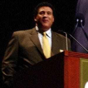 Greg Gumbel - Bio, Facts, Family | Famous Birthdays