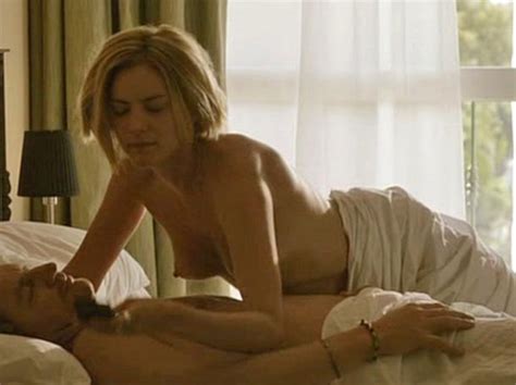 Naked Malin Cr Pin In En Plats I Solen