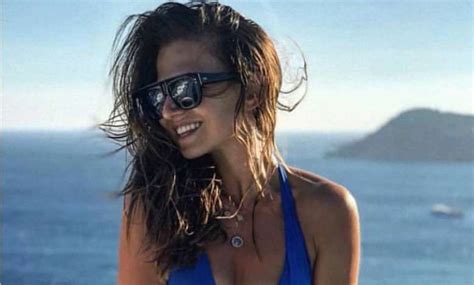 Anna Lewandowska Pokaza A Swoje Ob Dne Cia O Pozuj C W Seksownym Bikini Wygl Da Jak Grecka Bogini