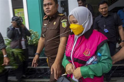 Kejari Batam Tahan Tersangka Kasus Korupsi Pegadaian Syariah ANTARA