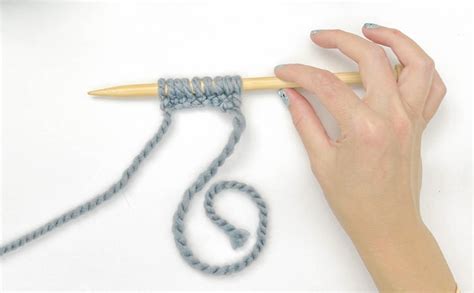 Yarn Over in Knitting [2 Easy Methods]