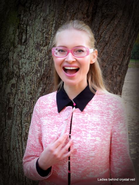 Lovely ladies behind crystal veil: Maria 130