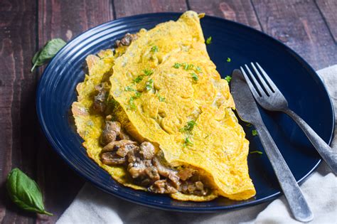 Creamy Mushroom Omelette - Recipes for the regular homecook